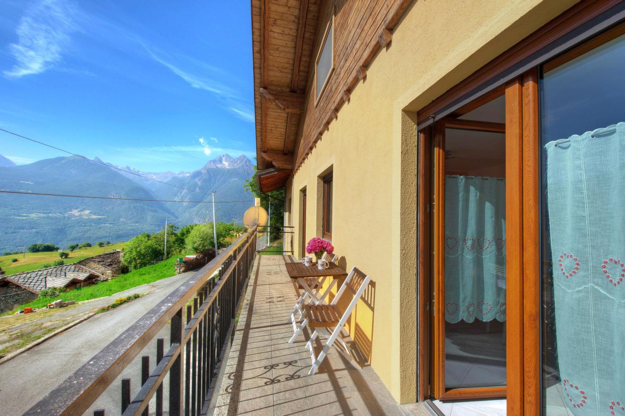 Apartament Il Piccolo Nido Aosta Zewnętrze zdjęcie